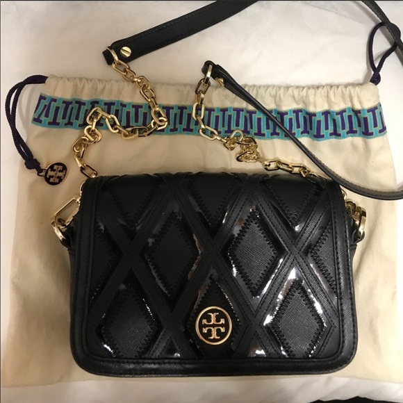 SOLD Tory Burch Robinson Chain Wallet - Picture 3 of 7